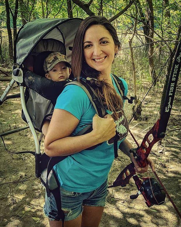 Mom Who Hunts And Kills Animals With Baby On Her Back Says She Won't Stop 4 Mom Who Hunts And Kills Animals With Baby On Her Back Says She Won't Stop 3